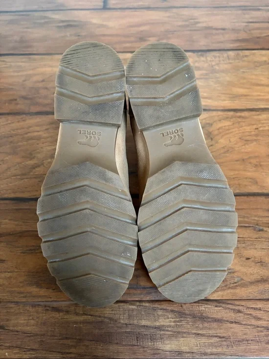 Sorel Emilie III waterproof Tan Suede Chelsea Ankle Boots with Gray Panels - Picture 7 of 7